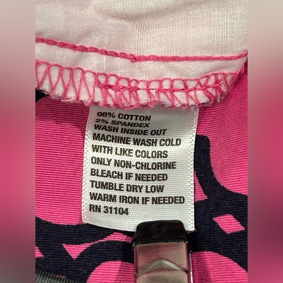 Crown & Ivy Pink Navy Geometric Print Shorts Women’s Size 8 Preppy Summer - Picture 9 of 9